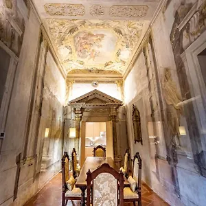 yid-luxury-near-ponte-vecchio.it-tuscanyhotel.com/